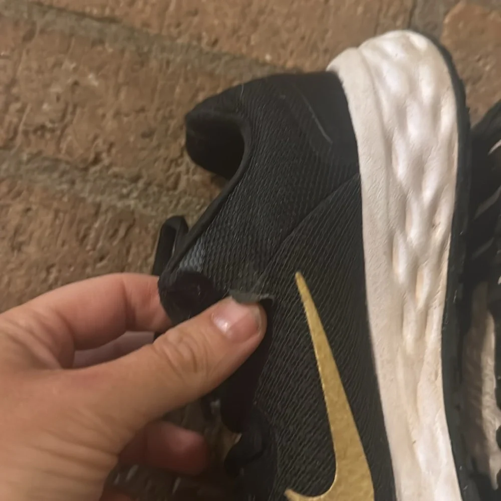 Nike Revolution 6 kids running sneakers